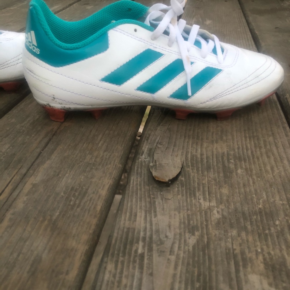Soccer Cleats - Picture 4 of 6